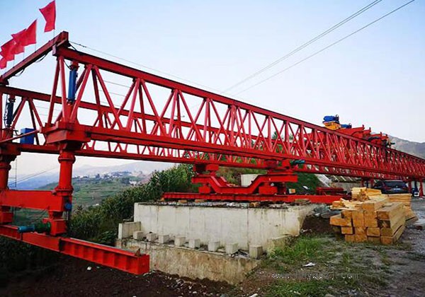 鐵路架橋機租賃廠家：專業(yè)設備，高效服務