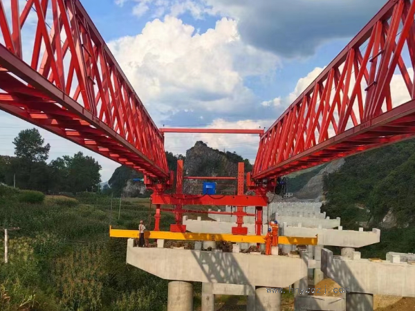 220噸架橋機(jī)的操作難度大嗎？