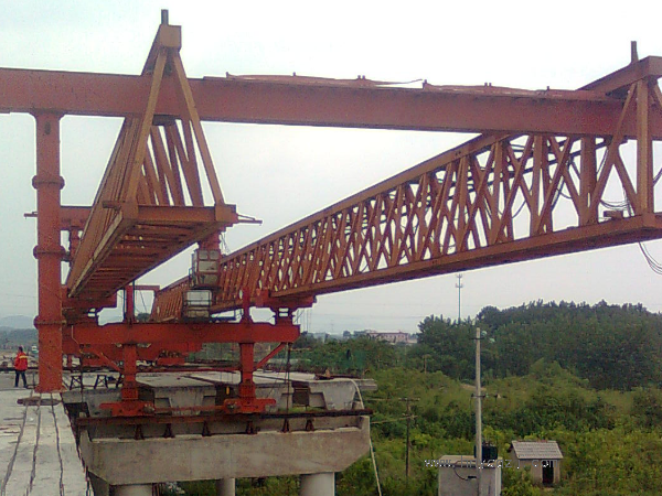 二手50噸架橋機多少錢一臺？購買時需要注意什么？