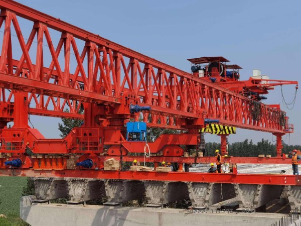 50噸架橋機(jī)施工過程中，如何保證作業(yè)質(zhì)量？