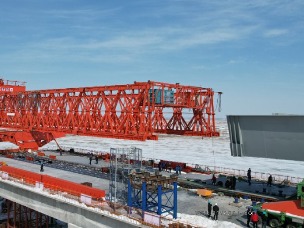 50噸架橋機施工過程中，如何進行現(xiàn)場協(xié)調(diào)和溝通？