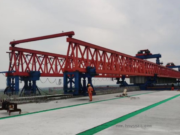 如何確定購(gòu)買50噸以上架橋機(jī)的預(yù)算和資金安排？