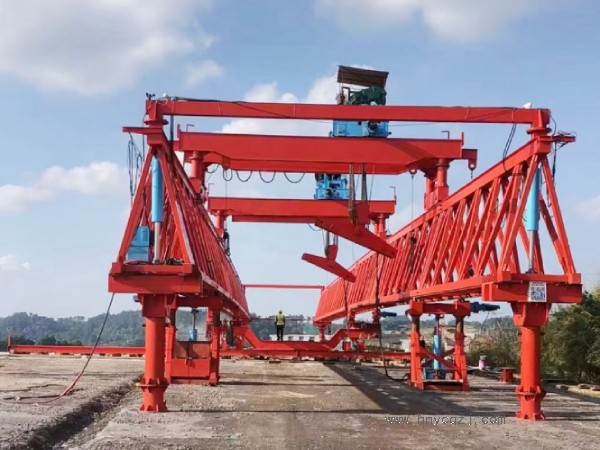 50噸以上架橋機(jī)的價(jià)格是否與其使用壽命和耐用性相關(guān)？